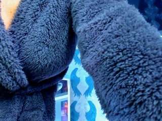 Image 1 of anneswhite, female webcam model,  years old, on live webcam