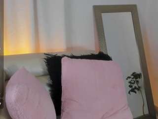 aprillhiston's CamSoda show and profile