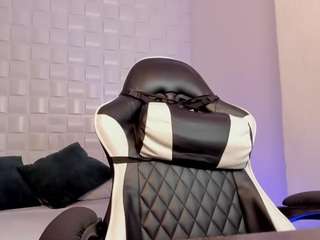 antonella-lovee Live Webcam on CamSoda