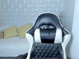 le modèle antonella-lovee est en webcam porno dans un show sur le site camsoda, il possède les tags suivants: amateur,no drinking,fingering,anal,handjob,lingerie,natural,nipple piercings,no smoking,feet,orgasm,public,pussy,robe,squirter,tattoos,fetish,fingers,facial piercings,bikini