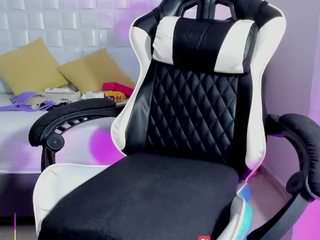 antonella-lovee private show