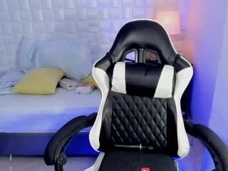 antonella-lovee live webcam show