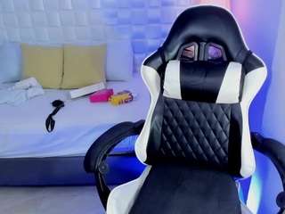 antonella-lovee live webcam show