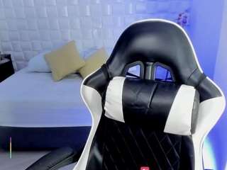 antonella-lovee live webcam show