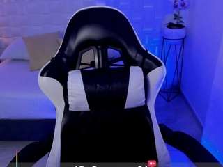 Anny Rouse live cam preview