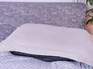 katiecruz live cam profile