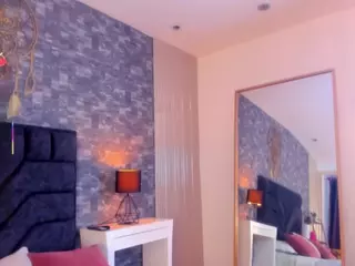Laura-Ks's Live Sex Cam Show