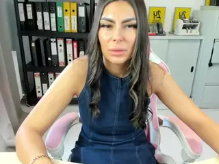 kilenyaPatrise's Live Sex Cam Show