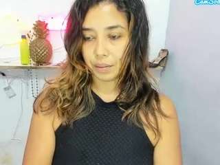 le modèle donat3lla est en webcam porno dans un show sur le site camsoda, il possède les tags suivants: amateur,anal,wet,tease,strip,solo,pussy,play,lush,living-room,facial,brown-eyes,body builder,black-hair,bedroom,ass,anal-toys,curvy,latina,small-tits