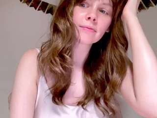 nikkiminimi's CamSoda show and profile