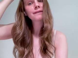 nikkiminimi's CamSoda show and profile