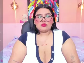 chloe-bigoobs's Live Sex Cam Show