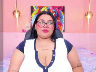 chloe-bigoobs's Live Sex Cam Show