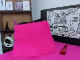 moon26's Live Sex Cam Show