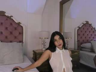 nicole-miler Live Webcam on CamSoda