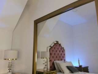 nicole-miler's CamSoda show and profile