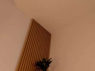 nicole-miler live webcam show