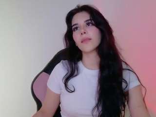 Live webcam model rousy-rhoades on Soda Cams