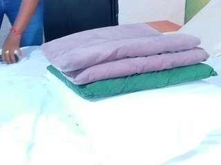 Danna Brown live webcam on Soda Cams