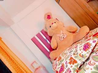 le modèle alejandraaxx est en webcam porno dans un show sur le site camsoda, il possède les tags suivants: ohmibod,sexcam,shemale,squirting,teen 18,tranny,young adult,big-tits,brunette,hd