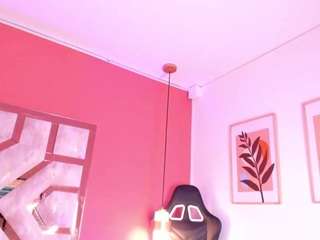 sabrinaabaker, female webcam model,  years old, on live webcam