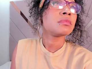violet-contre webcam