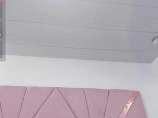 violet-contre webcam