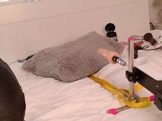 EmmaBum live webcam on Soda Cams