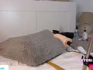 emmabum live webcam show