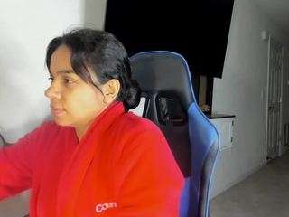 victoria-chicas webcam model