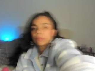 victoria-chicas Live Webcam on CamSoda