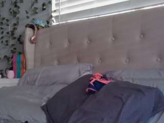 ashleyriverrss's CamSoda show and profile