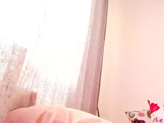 SARA SAENZ's Live Sex Cam Show