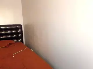 tomiko00's Live Sex Cam Show