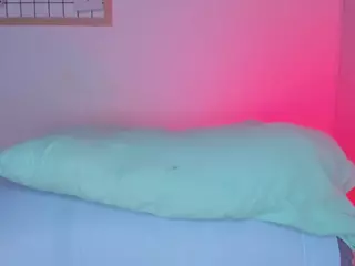 white-snow's Live Sex Cam Show