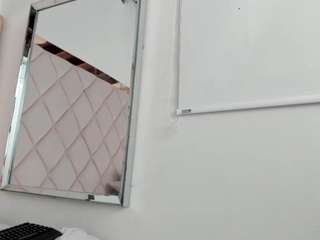 ema-castillo Live Webcam on CamSoda