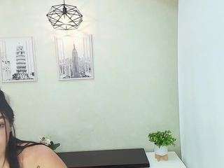  sassy-girl chat room