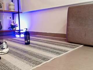 sassy-girl Live Webcam on CamSoda