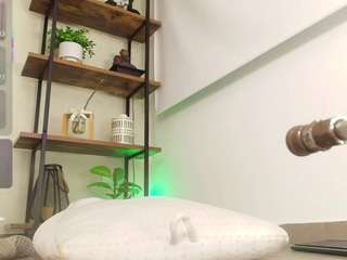 sassy-girl live cam profile