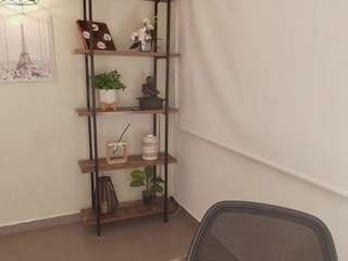 sassy-girl live cam profile