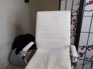 Live webcam model museum0fcum on Soda Cams