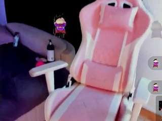 mia-bloom's live room