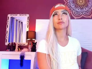 mia-bloom's Live Sex Cam Show