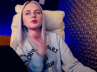 Isabela XLove (Isabelaxlove) Cam: Free Live Nude Sex Show & Chat ...