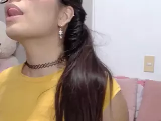 saraajhones's Live Sex Cam Show