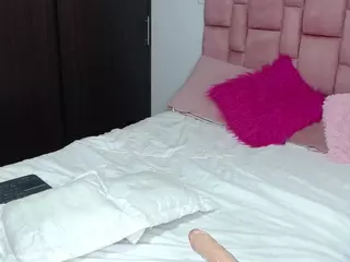 saraajhones's Live Sex Cam Show
