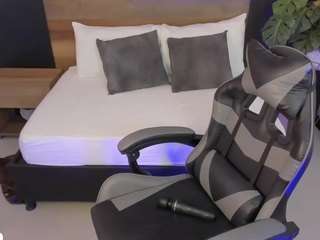 caroline23