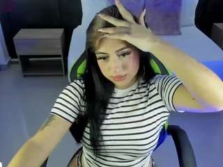 caroline23