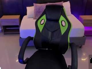 caroline23