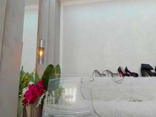 Live webcam model britneycharm on Soda Cams